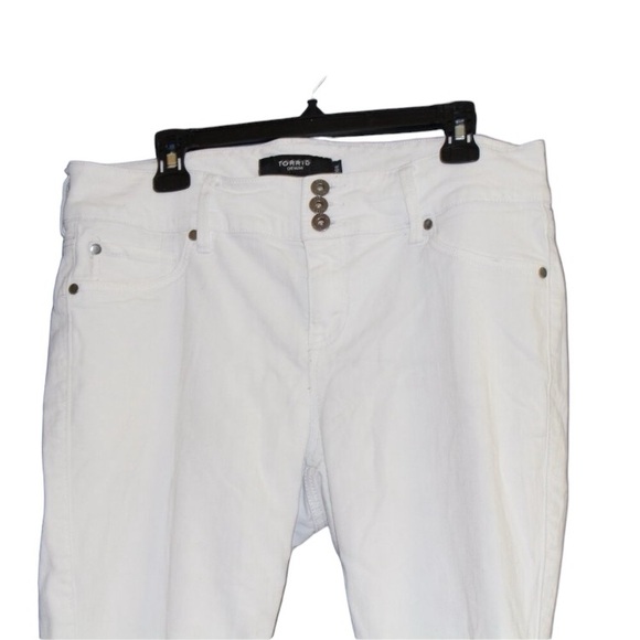 Three button white Torrid jegging pants. Women's size 16R. - Picture 2 of 5